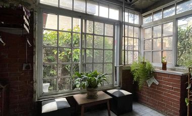 Casa en  venta con 3 viviendas de 4amb y 2amb, jardín y cochera - Wilde