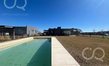 Venta Casa San Sebastián Área 13