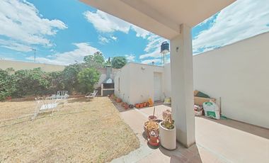 CASA EN VENTA SEXTA SECCION MENDOZA 3 DORMITORIOS