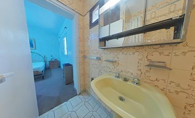 CASA EN VENTA SEXTA SECCION MENDOZA 3 DORMITORIOS