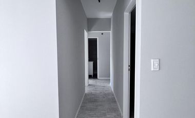 Venta de Departamento 4 ambientes con espacio guardacoche en Sarandi (32012)