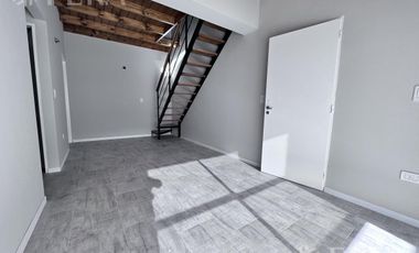 Venta de Departamento 4 ambientes con espacio guardacoche en Sarandi (32013)