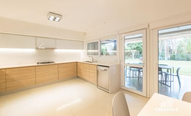 Venta / permuta | Casa 3 dormitorios en Funes Hills Miraflores | Barrio privado