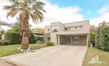 Venta / permuta | Casa 3 dormitorios en Funes Hills Miraflores | Barrio privado