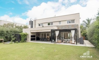 Venta / permuta | Casa 3 dormitorios en Funes Hills Miraflores | Barrio privado