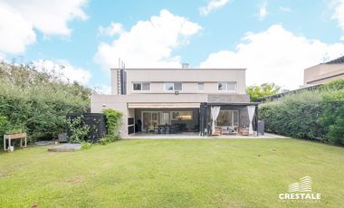 Venta / permuta | Casa 3 dormitorios en Funes Hills Miraflores | Barrio privado