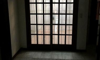 OPORTUNIDAD - Excelente Duplex - Vta. Directa - Actualmente alquilado.