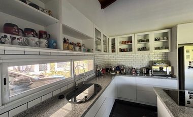 VENTA CASA SAN SEBASTIAN AREA 2 - 4 AMBIENTES