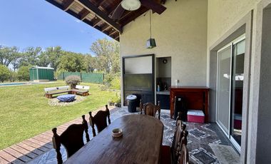 VENTA CASA SAN SEBASTIAN AREA 2 - 4 AMBIENTES