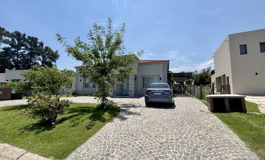 VENTA CASA SAN SEBASTIAN AREA 2 - 4 AMBIENTES