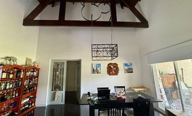 VENTA CASA SAN SEBASTIAN AREA 2 - 4 AMBIENTES