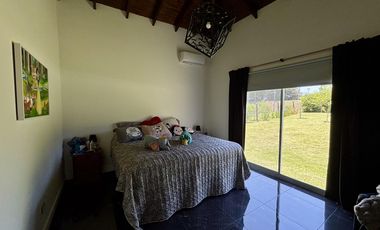 VENTA CASA SAN SEBASTIAN AREA 2 - 4 AMBIENTES