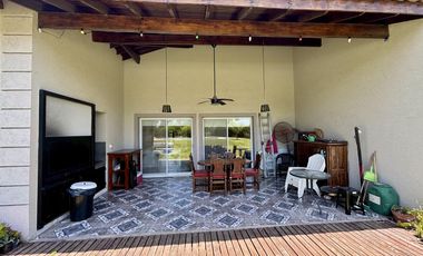 VENTA CASA SAN SEBASTIAN AREA 2 - 4 AMBIENTES