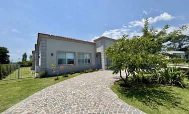 VENTA CASA SAN SEBASTIAN AREA 2 - 4 AMBIENTES