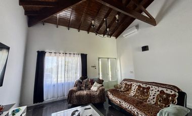 VENTA CASA SAN SEBASTIAN AREA 2 - 4 AMBIENTES