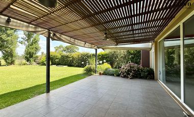 Casa de 5 ambietnes en Venta en Haras Santa María Escobar Barrio El Remanso