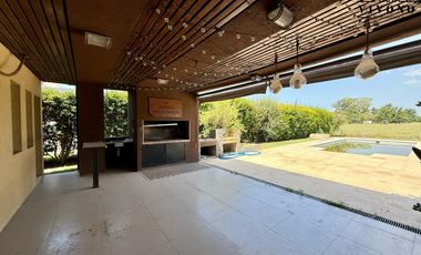 Casa de 5 ambietnes en Venta en Haras Santa María Escobar Barrio El Remanso