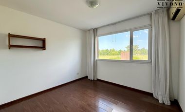 Casa de 5 ambietnes en Venta en Haras Santa María Escobar Barrio El Remanso
