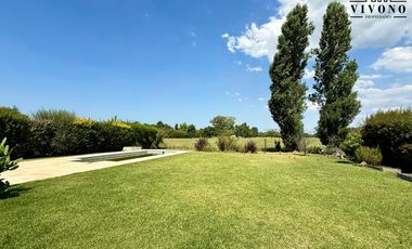 Casa de 5 ambietnes en Venta en Haras Santa María Escobar Barrio El Remanso