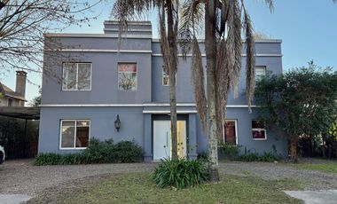 EL PORTILLO- Pilar Casa en VENTA 6 AMBIENTES CON GALERIA, JARDIN Y PILETA 4 cocheras