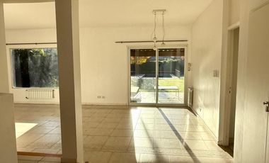 EL PORTILLO- Pilar Casa en VENTA 6 AMBIENTES CON GALERIA, JARDIN Y PILETA 4 cocheras