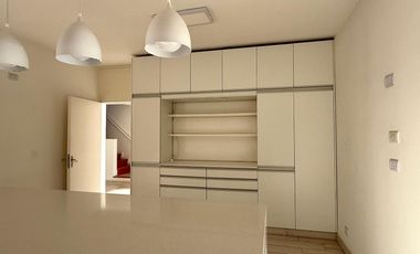 EL PORTILLO- Pilar Casa en VENTA 6 AMBIENTES CON GALERIA, JARDIN Y PILETA 4 cocheras