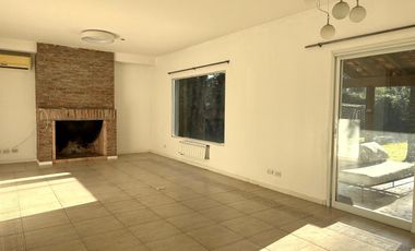 EL PORTILLO- Pilar Casa en VENTA 6 AMBIENTES CON GALERIA, JARDIN Y PILETA 4 cocheras