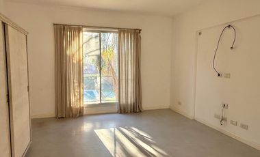 EL PORTILLO- Pilar Casa en VENTA 6 AMBIENTES CON GALERIA, JARDIN Y PILETA 4 cocheras