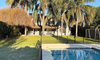 EL PORTILLO- Pilar Casa en VENTA 6 AMBIENTES CON GALERIA, JARDIN Y PILETA 4 cocheras