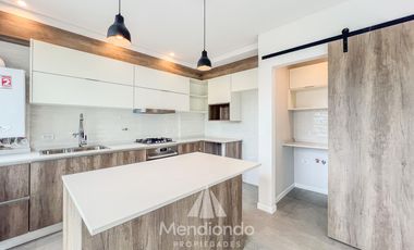 Piso a Estrenar 4 amb. con cochera y terraza con parrilla en Zona Güemes / Los Troncos