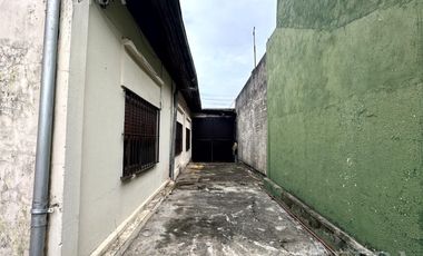 Venta casa de 3 ambientes con cochera y patio en Sarandí