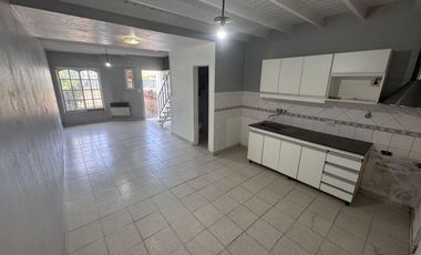 Duplex c/cochera - Jose Clemente Paz