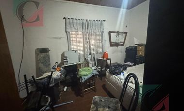 Casa 3 ambientes   depto 2 ambientes y galpon