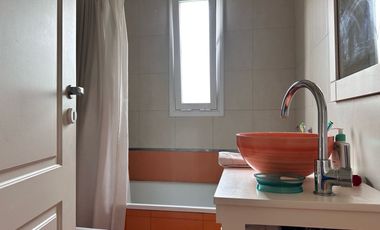 VENTA-Casa-La Montura-5 Ambientes-4 dormitorios-Dependencia-Lote Interno-Pileta