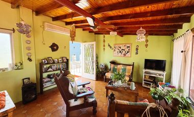 PH en planta alta en venta en Victoria!