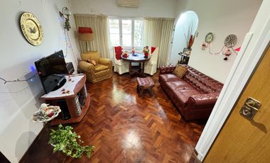 PH en planta alta en venta en Victoria!