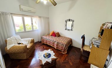 PH en planta alta en venta en Victoria!