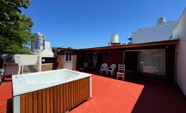 PH en planta alta en venta en Victoria!