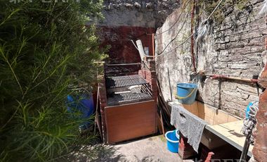 Venta de casa 6 ambientes con cochera en Villa Dominico