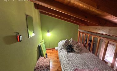 Venta de casa 6 ambientes con cochera en Villa Dominico