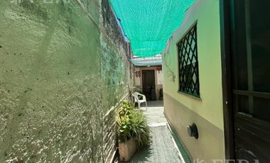 Venta de casa 6 ambientes con cochera en Villa Dominico