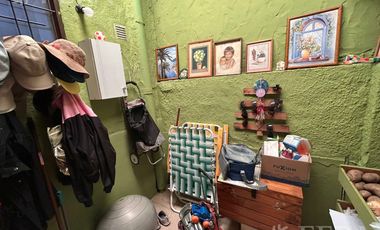 Venta de casa 6 ambientes con cochera en Villa Dominico