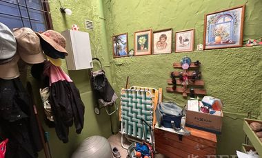 Venta de casa 6 ambientes con cochera en Villa Dominico