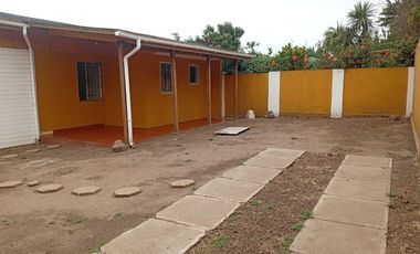 SE VENDE CASA ESQUINA EN BAQUEDANO