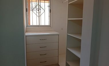 SE VENDE CASA ESQUINA EN BAQUEDANO