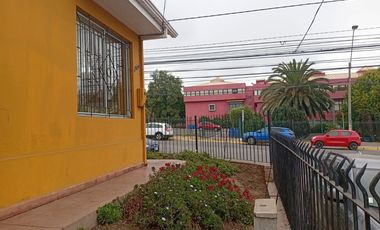 SE VENDE CASA ESQUINA EN BAQUEDANO