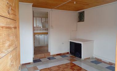 SE VENDE CASA ESQUINA EN BAQUEDANO