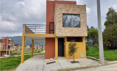 HERMOSA CASA PROYECTO LA FUENTE TOCANCIP