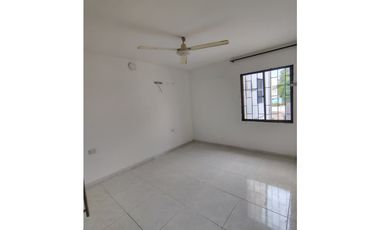 SE ARRIENDA CASA DE DOS PISOS EN BARRIO LA CASTELLANA DE MONTERIA