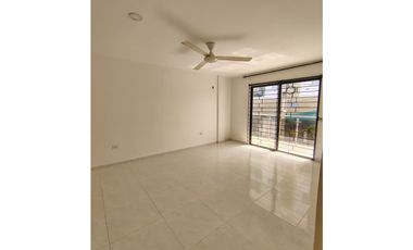 SE ARRIENDA CASA DE DOS PISOS EN BARRIO LA CASTELLANA DE MONTERIA